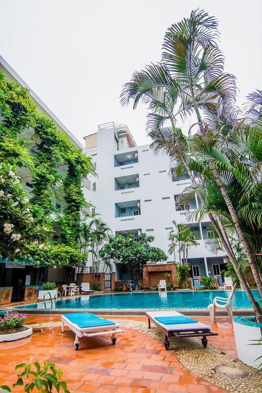 Sutus Court 5 Hotel Pattaya Luaran gambar